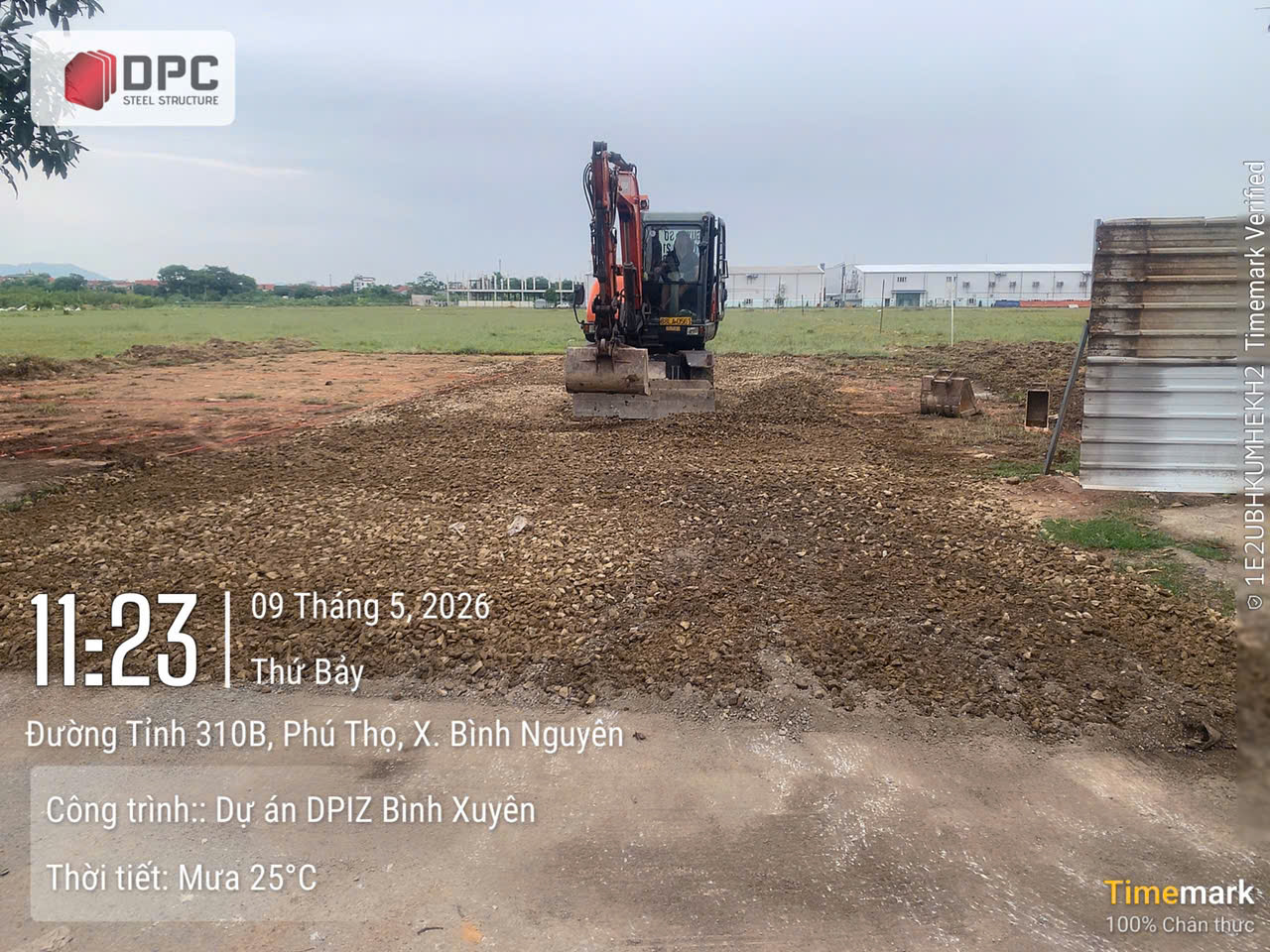 Tiến độ DPIZ Bình Xuyên thi công lu lèn nền đá base cổng chính