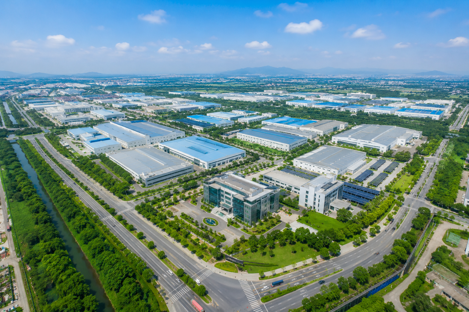 Toàn cảnh khu công nghiệp hiện đại tại miền Bắc Việt Nam năm 2026